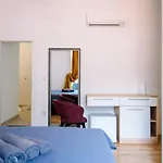 Art Deco By Duhomes Apartment