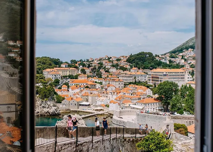 Art Deco By Duhomes Apartment *