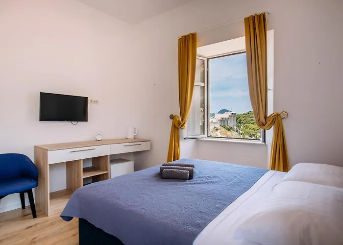 Art Deco By Duhomes Apartment